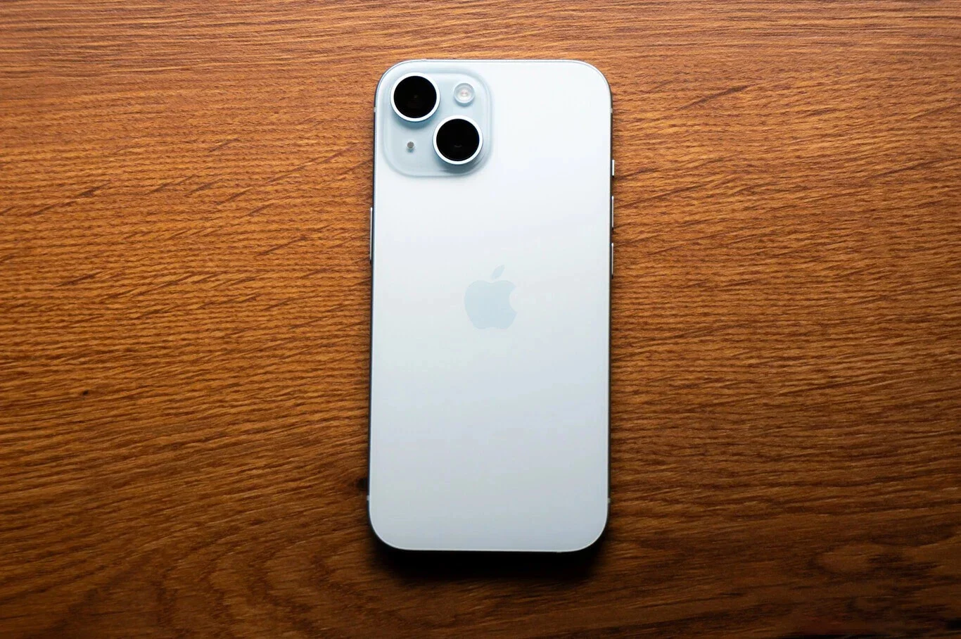Apple iPhone 15