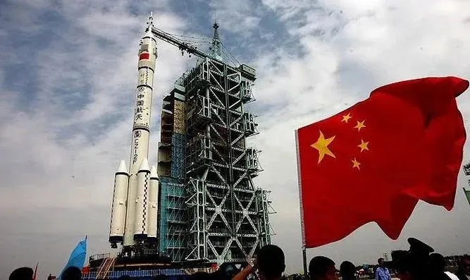 China avanza con cohetes reutilizables y cambia la carrera espacial