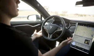 Tesla enfrenta nuevas críticas por su Autopilot